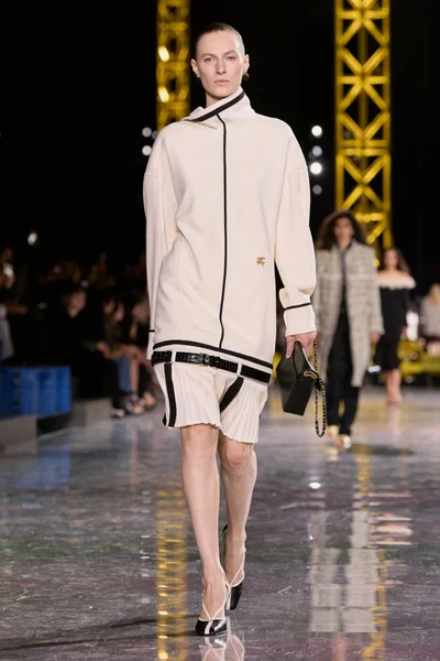 Look 38